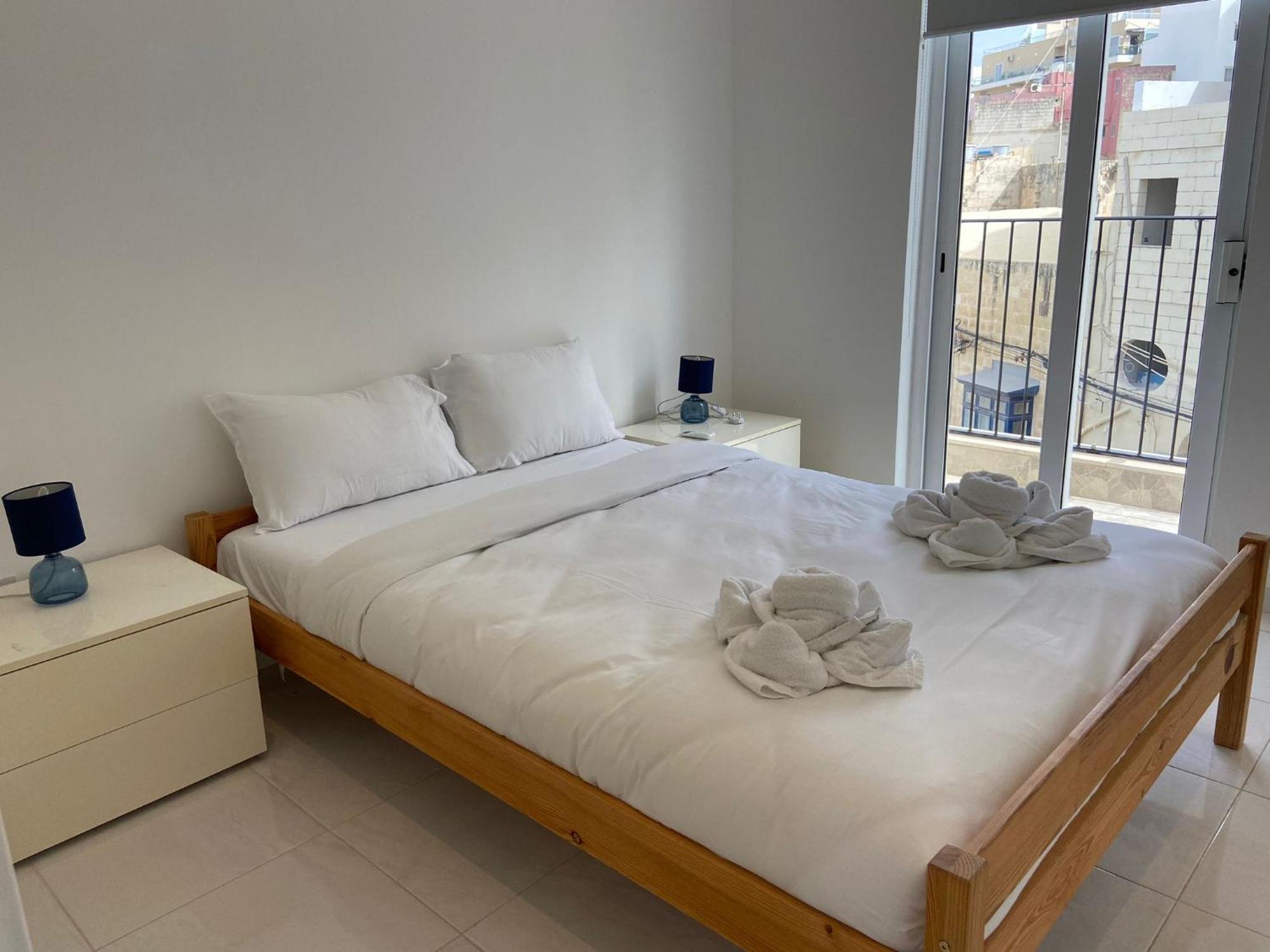 Spectacular Distant Seaview Apt Sliema Extérieur photo