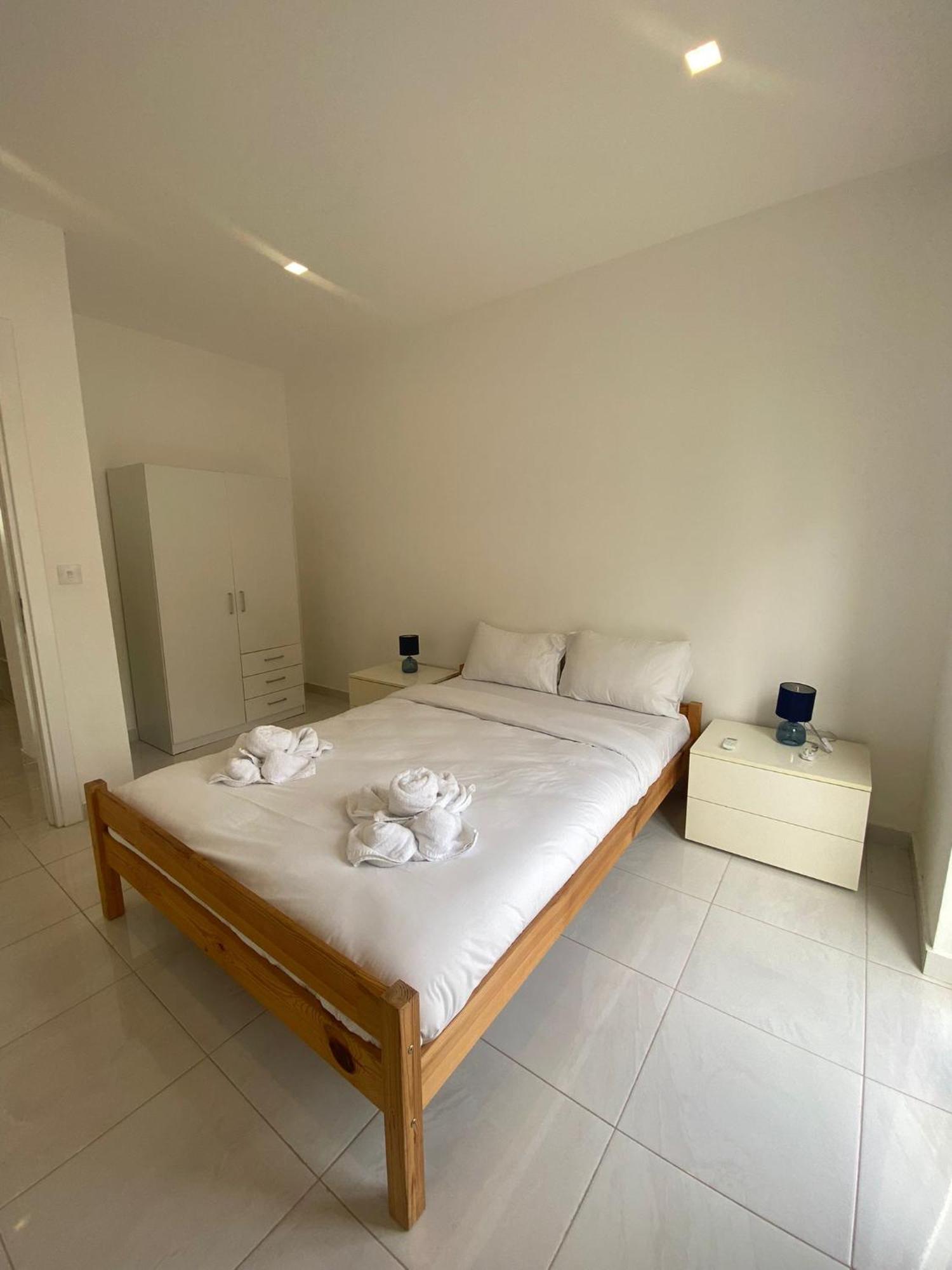 Spectacular Distant Seaview Apt Sliema Extérieur photo