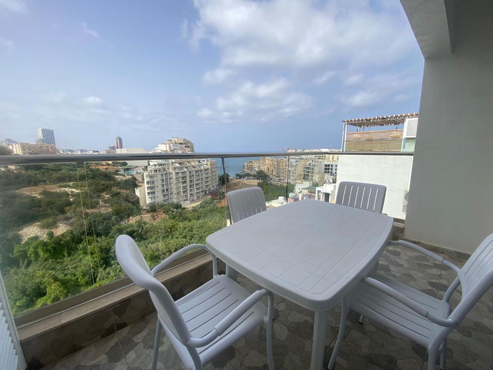 Spectacular Distant Seaview Apt Sliema Extérieur photo